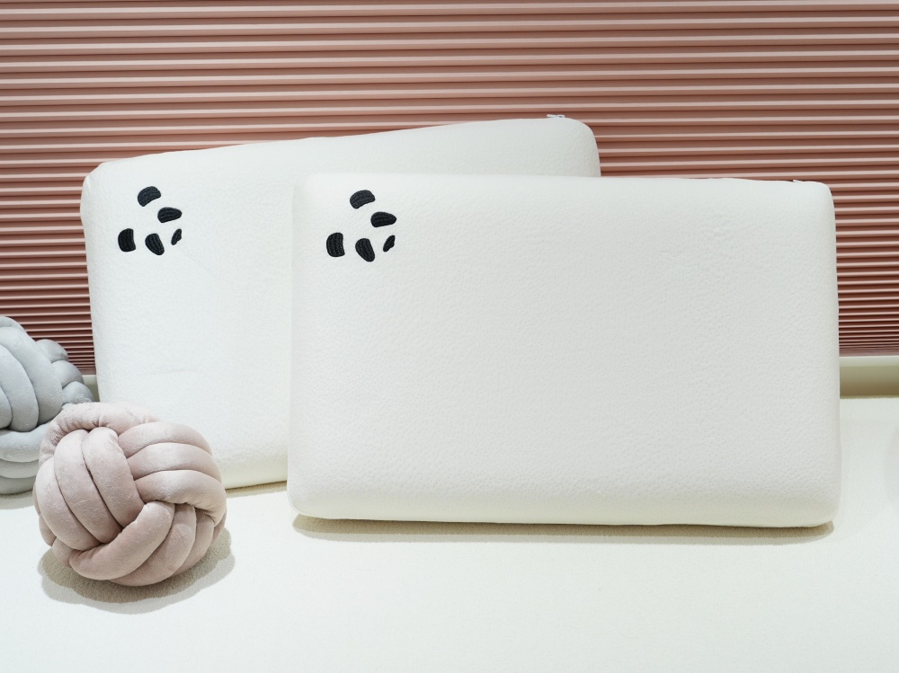 【新家開箱】主臥軟裝哲學:英國Panda London甜夢枕&朵朵被,用雲朵般的觸感打造最美睡眠空間 【新家開箱】主臥軟裝哲學:英國Panda London甜夢枕&朵朵被,用雲朵般的觸感打造最美睡眠空間