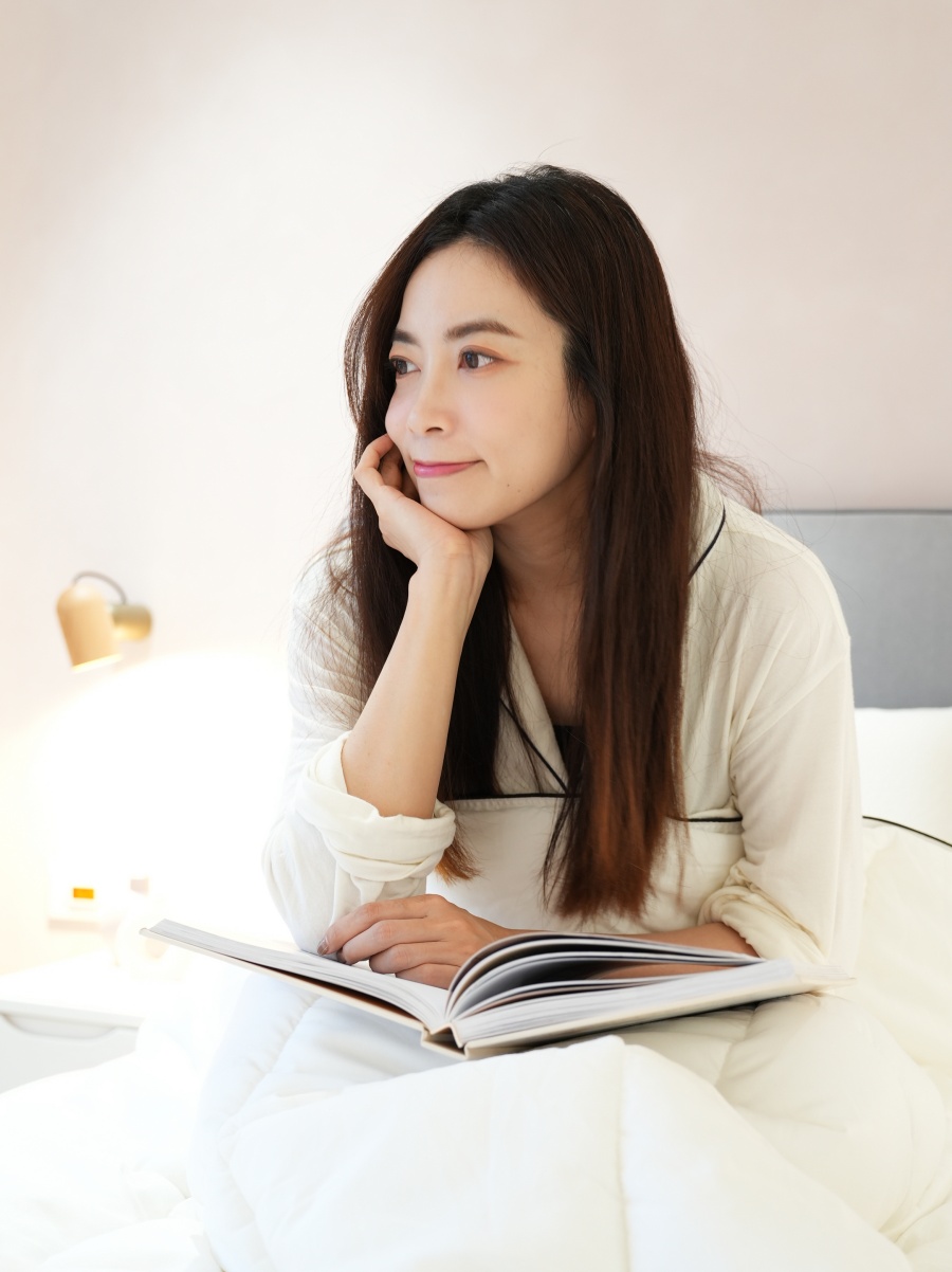 【新家開箱】主臥軟裝哲學:英國Panda London甜夢枕&朵朵被,用雲朵般的觸感打造最美睡眠空間 【新家開箱】主臥軟裝哲學:英國Panda London甜夢枕&朵朵被,用雲朵般的觸感打造最美睡眠空間