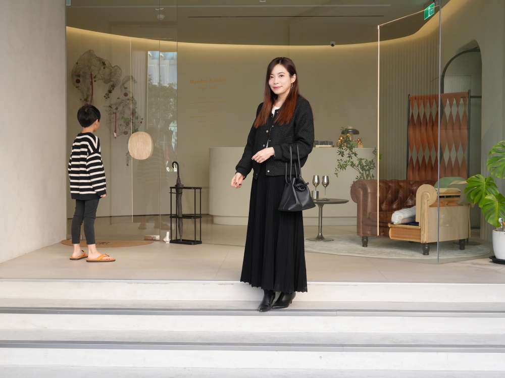 【裝潢日記】被問翻的圓型餐桌，在MOOYU睦寓訂製一張仛寂風餐桌