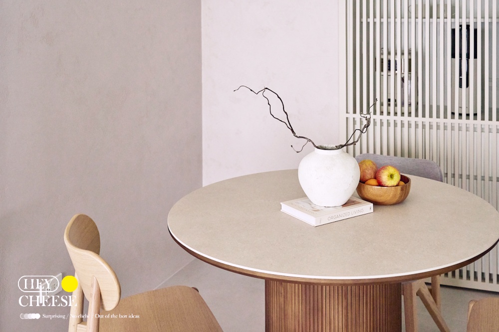 【裝潢日記】被問翻的圓型餐桌，在MOOYU睦寓訂製一張仛寂風餐桌