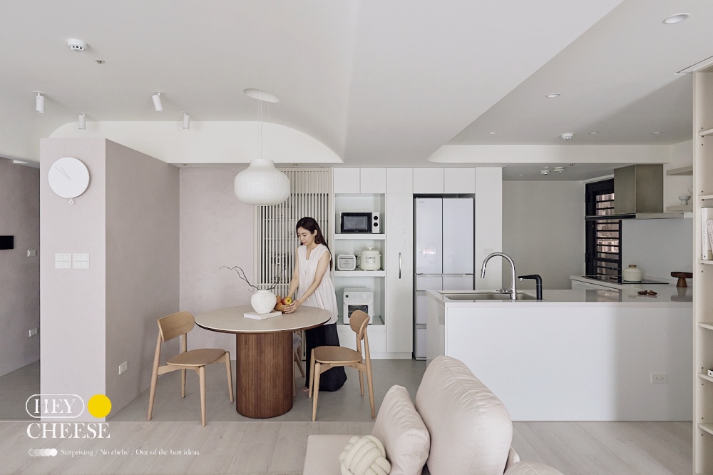 【裝潢日記】被問翻的圓型餐桌，在MOOYU睦寓訂製一張仛寂風餐桌