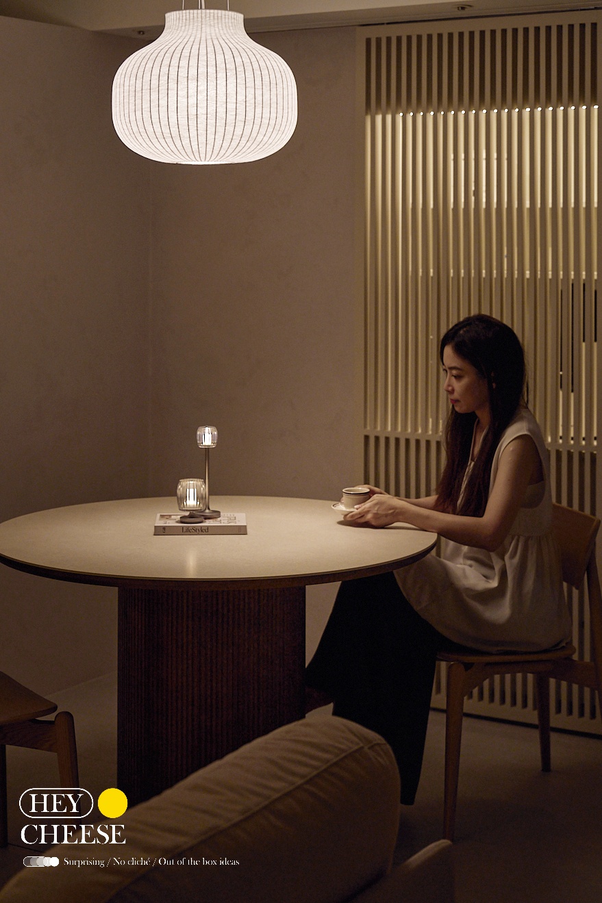 【裝潢日記】被問翻的圓型餐桌，在MOOYU睦寓訂製一張仛寂風餐桌