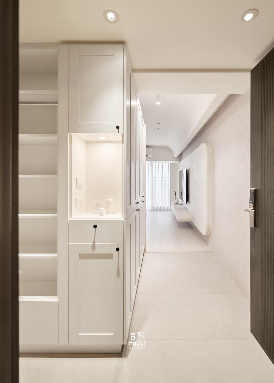 【新家開箱】從玄關櫃開始的收納小巧思~為生活量身訂製的裝潢日記