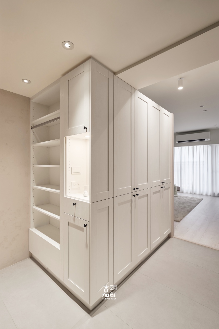 【新家開箱】從玄關櫃開始的收納小巧思~為生活量身訂製的裝潢日記