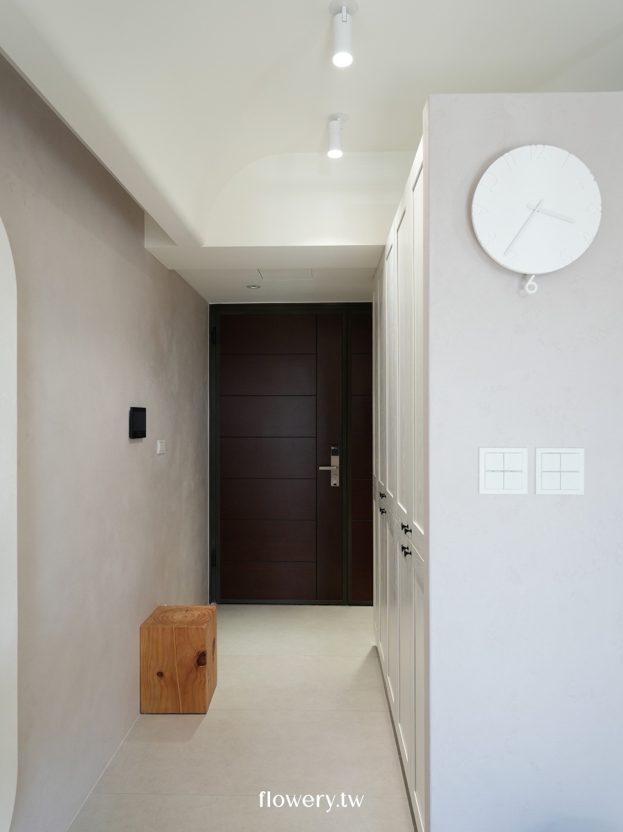 【新家開箱】從玄關櫃開始的收納小巧思~為生活量身訂製的裝潢日記