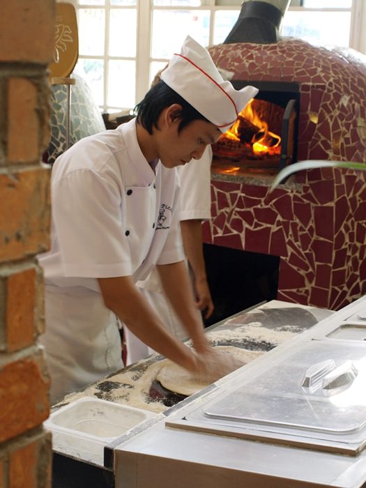 BUZZA PIZZA 韓式窯烤披薩店-越南旅遊-胡志明市第一郡檳城市場旁-vietnam HCMC (13)