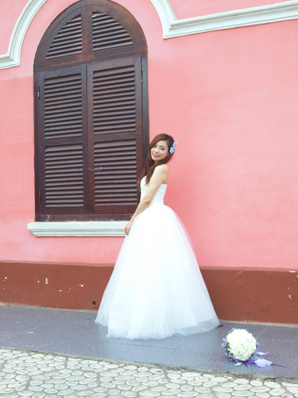 自己拍婚紗-越南自助婚紗-胡志明市粉紅教堂新定教堂西貢耶穌聖心堂拍婚紗-淘寶婚紗 (146)