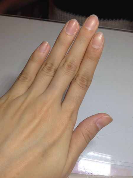 Amily Nails愛美麗美式光療指甲中山店-凝膠指甲-cp值超高-點點指彩-透膚光療-透膚絲襪點點光療 (3)