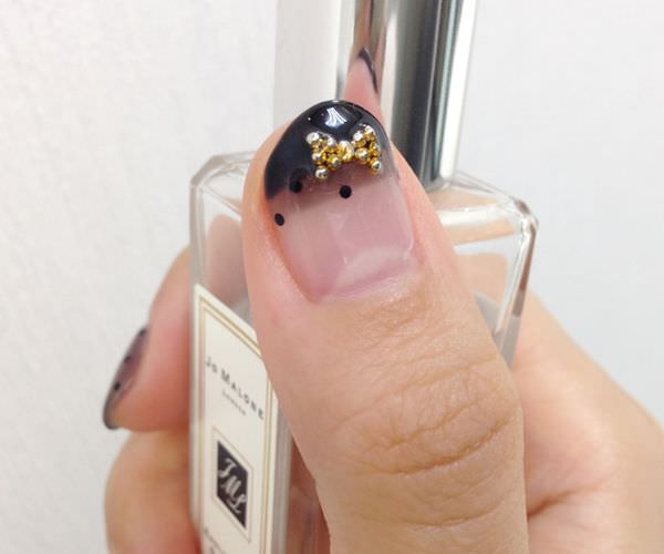 Amily Nails愛美麗美式光療指甲中山店-凝膠指甲-cp值超高-點點指彩-透膚光療-透膚絲襪點點光療 (23)