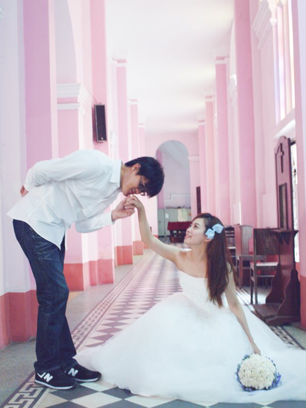 自己拍婚紗-越南自助婚紗-胡志明市粉紅教堂新定教堂西貢耶穌聖心堂拍婚紗-淘寶婚紗 (134)