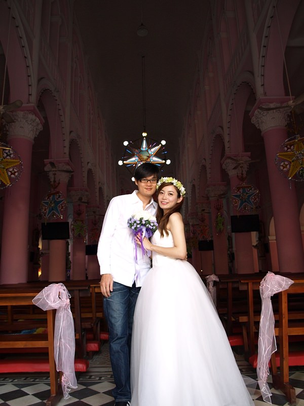 自己拍婚紗-越南自助婚紗-胡志明市粉紅教堂新定教堂西貢耶穌聖心堂拍婚紗-淘寶婚紗 (128)