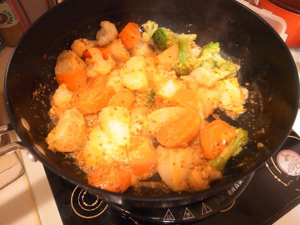 芥末奶油燉馬鈴薯蔬菜-日本House好侍北海道濃湯塊 (8)