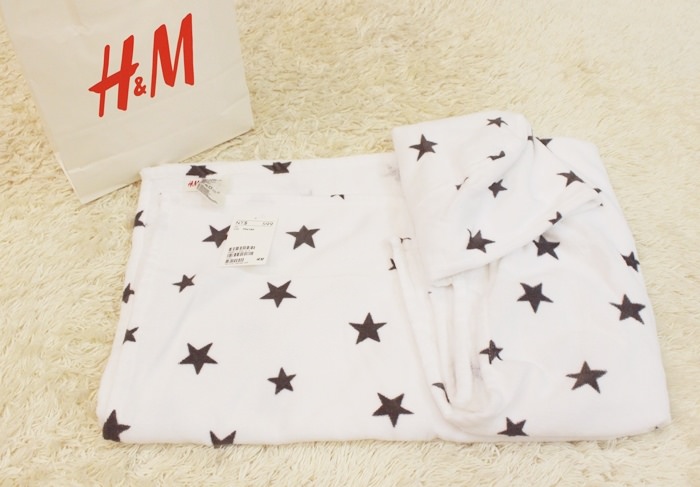 H&M 西門店亞洲最大旗艦店新開幕baby home 嬰兒服飾 洗澡包巾 浴巾 星星毯 (5)
