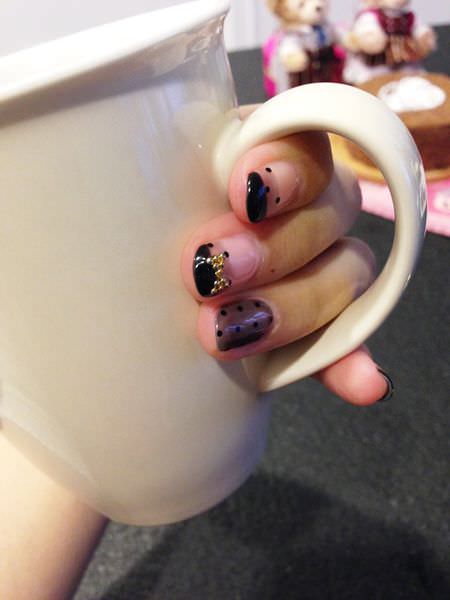 Amily Nails愛美麗美式光療指甲中山店-凝膠指甲-cp值超高-點點指彩-透膚光療-透膚絲襪點點光療 (18)