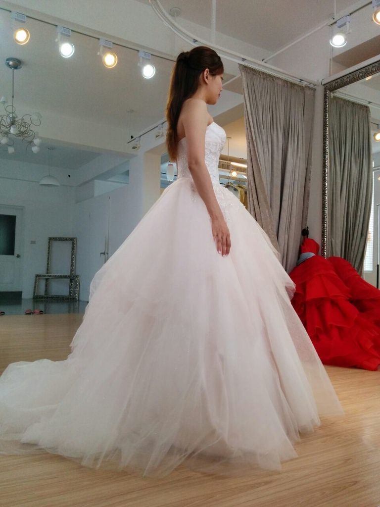 台南-Lois婚嫁法式手工婚紗-婚紗工作室-結婚婚紗禮服挑選-禮服試穿 (52)