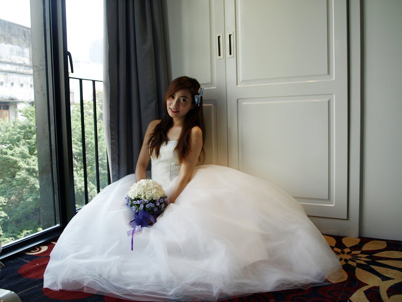 自己拍婚紗-越南自助婚紗-胡志明市粉紅教堂新定教堂西貢耶穌聖心堂拍婚紗-淘寶婚紗 (118)