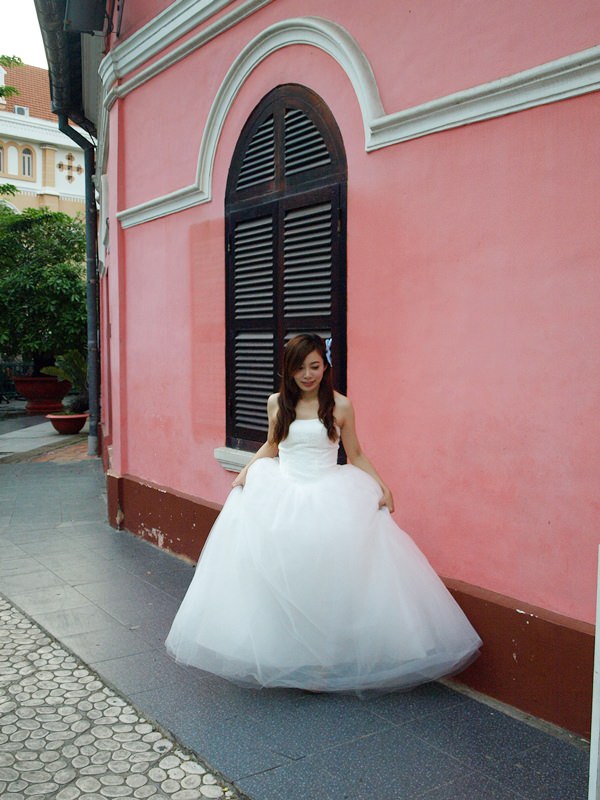 自己拍婚紗-越南自助婚紗-胡志明市粉紅教堂新定教堂西貢耶穌聖心堂拍婚紗-淘寶婚紗 (140)