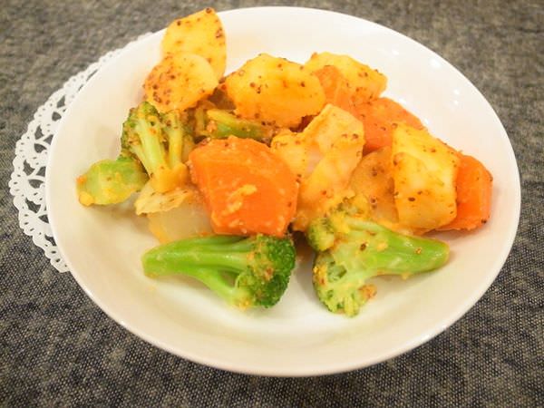 芥末奶油燉馬鈴薯蔬菜-日本House好侍北海道濃湯塊 (7)
