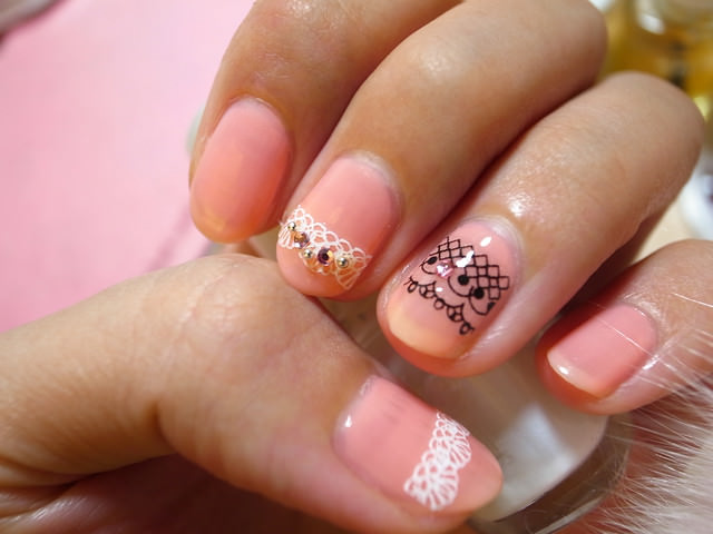 【Nail】小花的指甲彩繪~嫩橘蕾絲